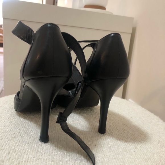 Stuart Weitzman black strappy ankle heels - Picture 5 of 5